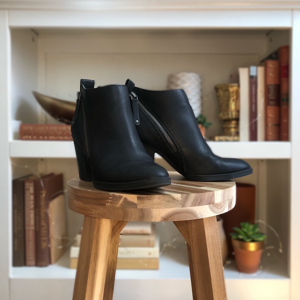 Dolce Vita Black Ankle Bootie